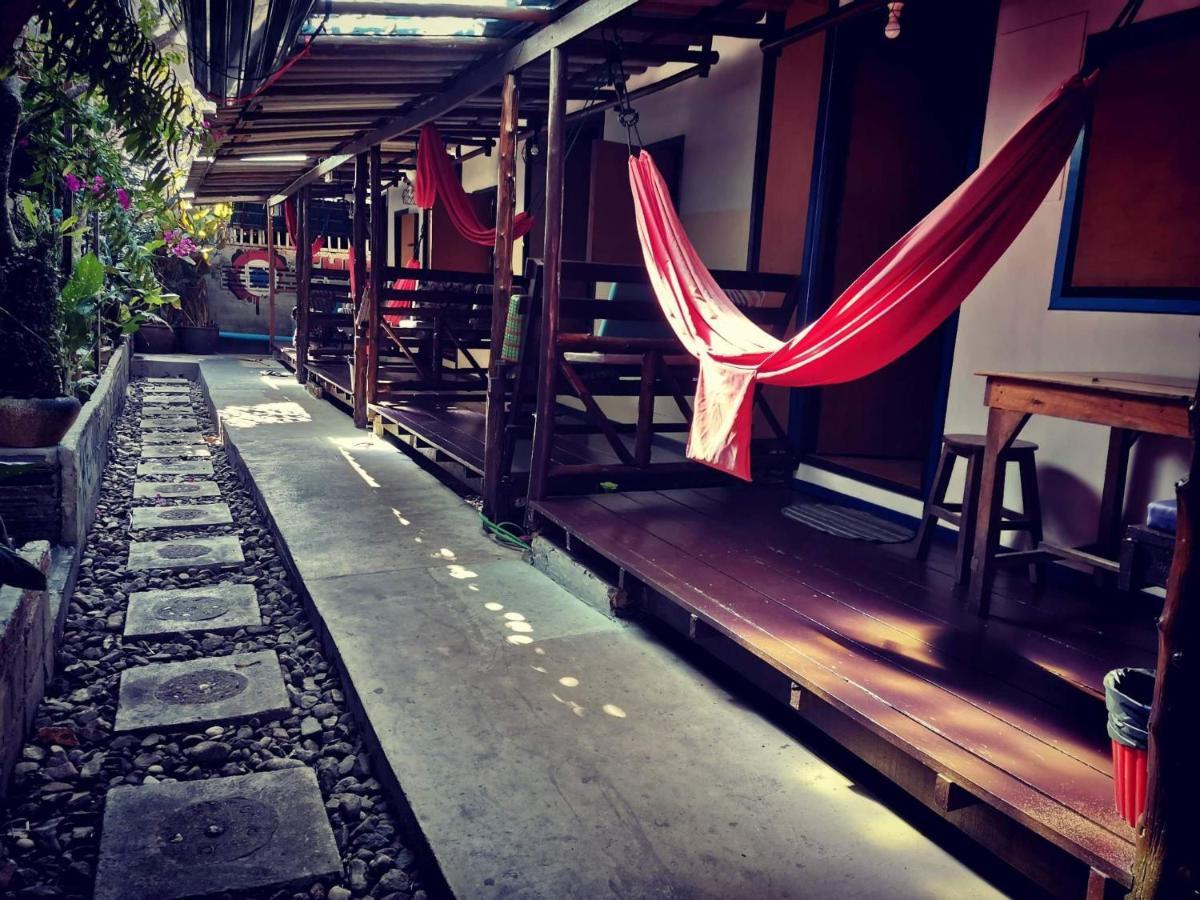 ホテル Cafe Del Sunshine チャン島 エクステリア 写真
